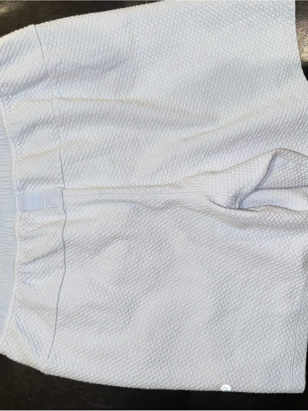 Men’s Lululemon At Ease 7” shorts in pastel blue